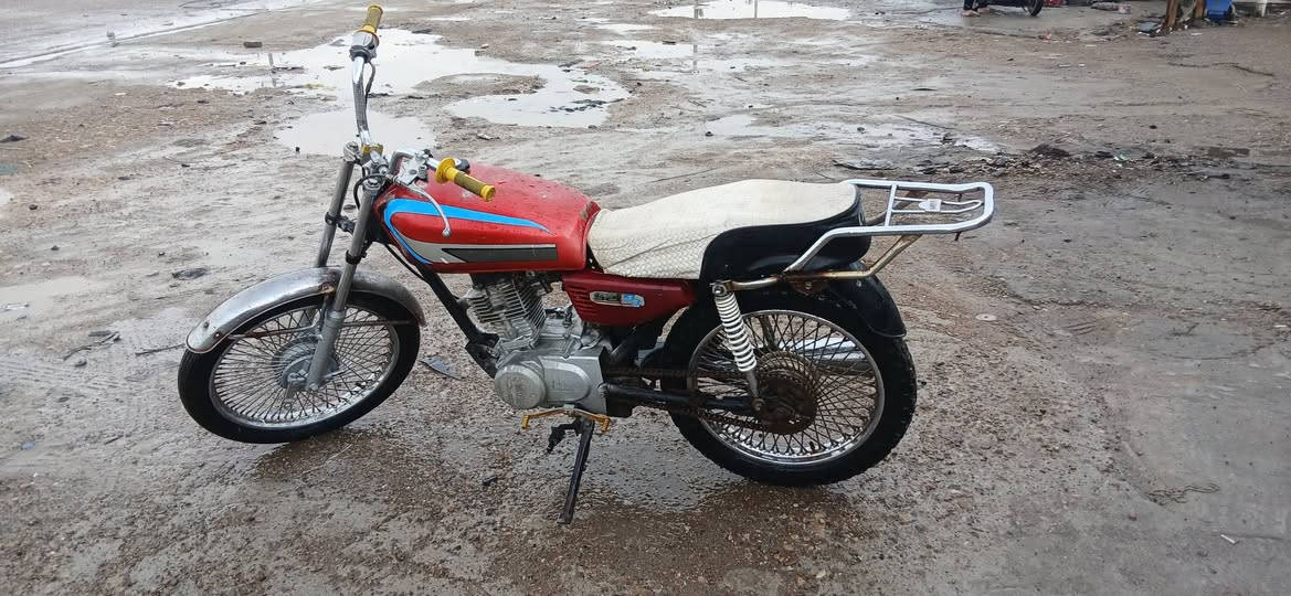 4 كير موديل 20 بدون اوراق
بيهه دخانه مكينه ناعمه نص هندر تشتغل 
السعر 250 وبيهه مجال ديالى بعقوبه التحرير الحولي


**إذا كنت صاحب هذا الإعلان وتريد حذفه لأي سبب، رجاءا أرسل رسالة إلى الدعم الفني**