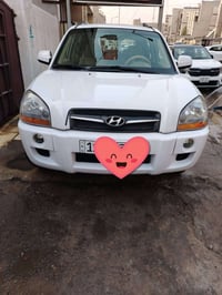 توكسان خليجي موديل ٢٠٠٩ محرك 2700 فور ويل رقم بغداد بأسمي سنوية وهزة ل...