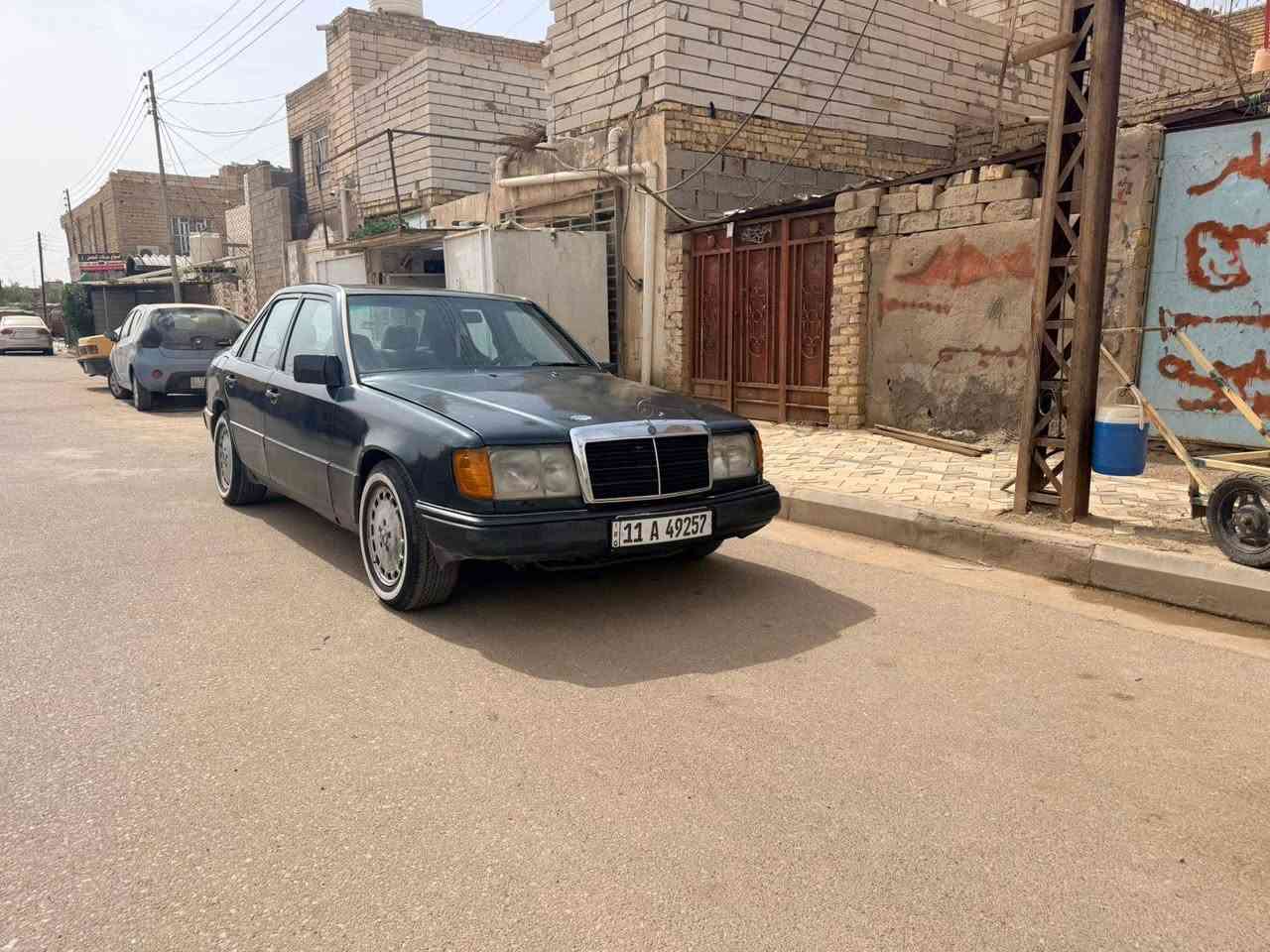 مرسيدس 88 سياره ماكينه تبيعها للتبخير تخم تاير بخط الابيض تبريد شغال السياره مرتبه حدا مراوس سياره صفراء هلا باب الله بيها راس الثور جنون صفراء ارنب اصفر اي سياره صفراء محور يريد يشتغل بيها كل شيء شغال بيها بس مكنتها تبخر فقط مراوس ***********
