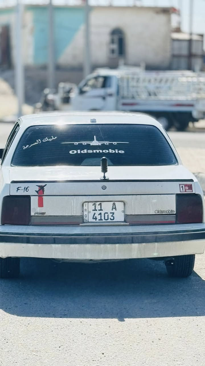 السلام عليكم 
اولدز للبيع او المراوس حسب القناعه
موديل 1990
رقم بغداد دولي مشروع وطني
كير محرك شرط صدر تخم تاير جديد 
السياره احلى من الصوره 
مكان السياره تكريت الاستفسار الاتصال ع الرقم***********
