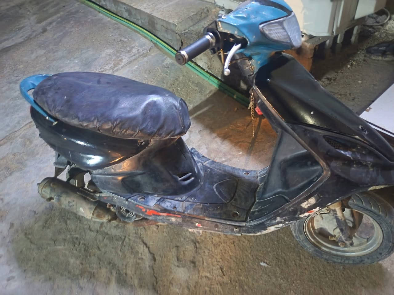 السلام عليكم دراجه ماكس قرده نقص سلف
الدراجه صوته ماينسمع خرسه ب٣٠٠ وبيه مجال 
***********
