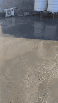 سلام عليكم نجارينه حدادينه احنه جماعته الصب *********** اليدوي عدنه كادر عمال نشتقل جميع القياسات الي عنده تصليطه صطح صبت نظافه رباطات بيتونه ناخذ قياس الصب ونترك السيراميك تنضيف حدل تقطيع جوينات احنه بل خدمه ***********
