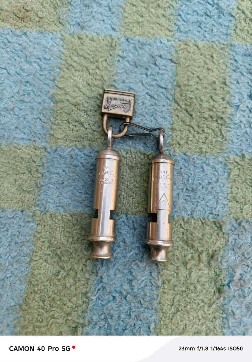 السلام عليكم صفارات قديمه سعر قطعه ٢٥ الف توصيل كافه المحافظات


**إذا كنت صاحب هذا الإعلان وتريد حذفه لأي سبب، رجاءا أرسل رسالة إلى الدعم الفني**