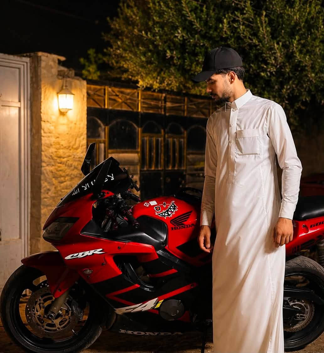 السلام عليكم ورحمة الله السعر 30ورفة
للبيع هوندا F4i الدراجة نضيفة كلش و نصبتها تخبل عليها كزوز تيتانيوم صوتها طرب 

النشاط من الصفر للمية ب 3.2ثانيه اوراقها موجوده بدون رقم و كفاله من السرقة و العشائر 

***********مكانها سامراء
