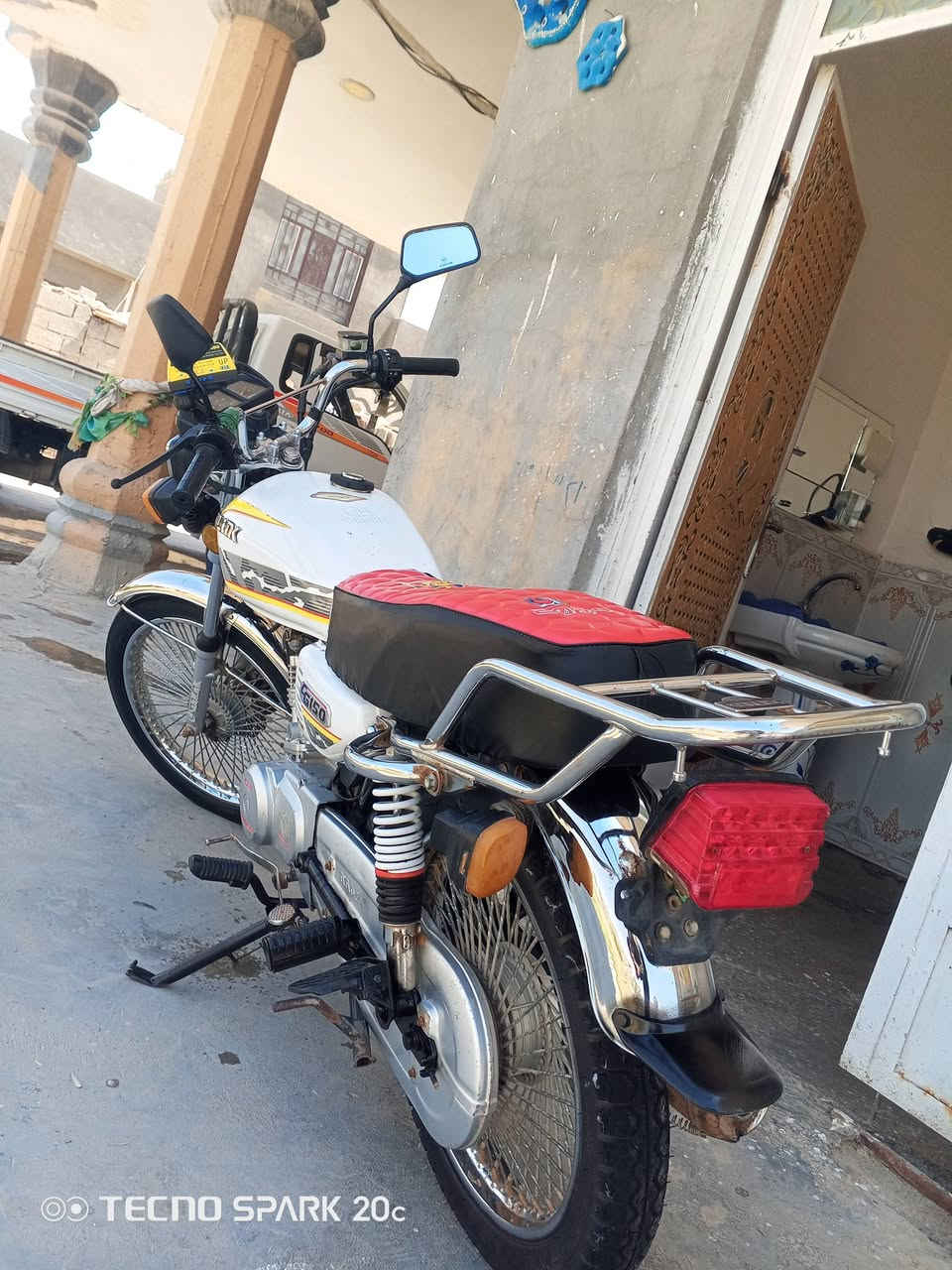 السلام عليكم
دراجه للبيع 

مكفوله 

موديل 2022

كهربائيه كله شغاله 

دراجه حلوه 

السعر 500وبيه مجال 

***********
أوراق صولي
