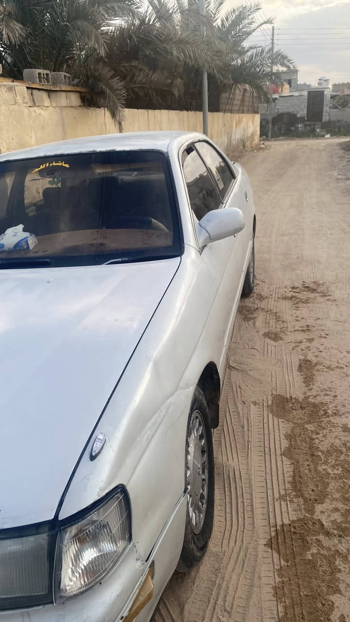 السلام عليكم ورحمة الله وبركاته سياره كراون بطة مثل ماواضح كدامك بالصور كشرتها ||||كير جديد ومحرك جديد 3000 ||حداديه كامله مكفول گصه و نقل تبريد شغال ثلج سنويه بعدها مامنتهيه تقريبن بعد 3اشهر غرفتها حلوه سعر السياره 50وبيه مجال قليل مراوس هم اراوس بسياره حلوه مكاني البصره كرمك علي
رقم الهاتف 
***********واتساب
