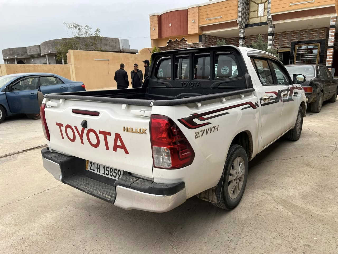 سلام عليكم 
بكم هايلوكس للبيع
موديل 2021سيد نهرو 
كير ومحرك شرط 
سنويه جديده تحويل شرط 
تواير وصدر جدد
السعر 245 وبيها مجال للطيبين 
الرقم ***********
