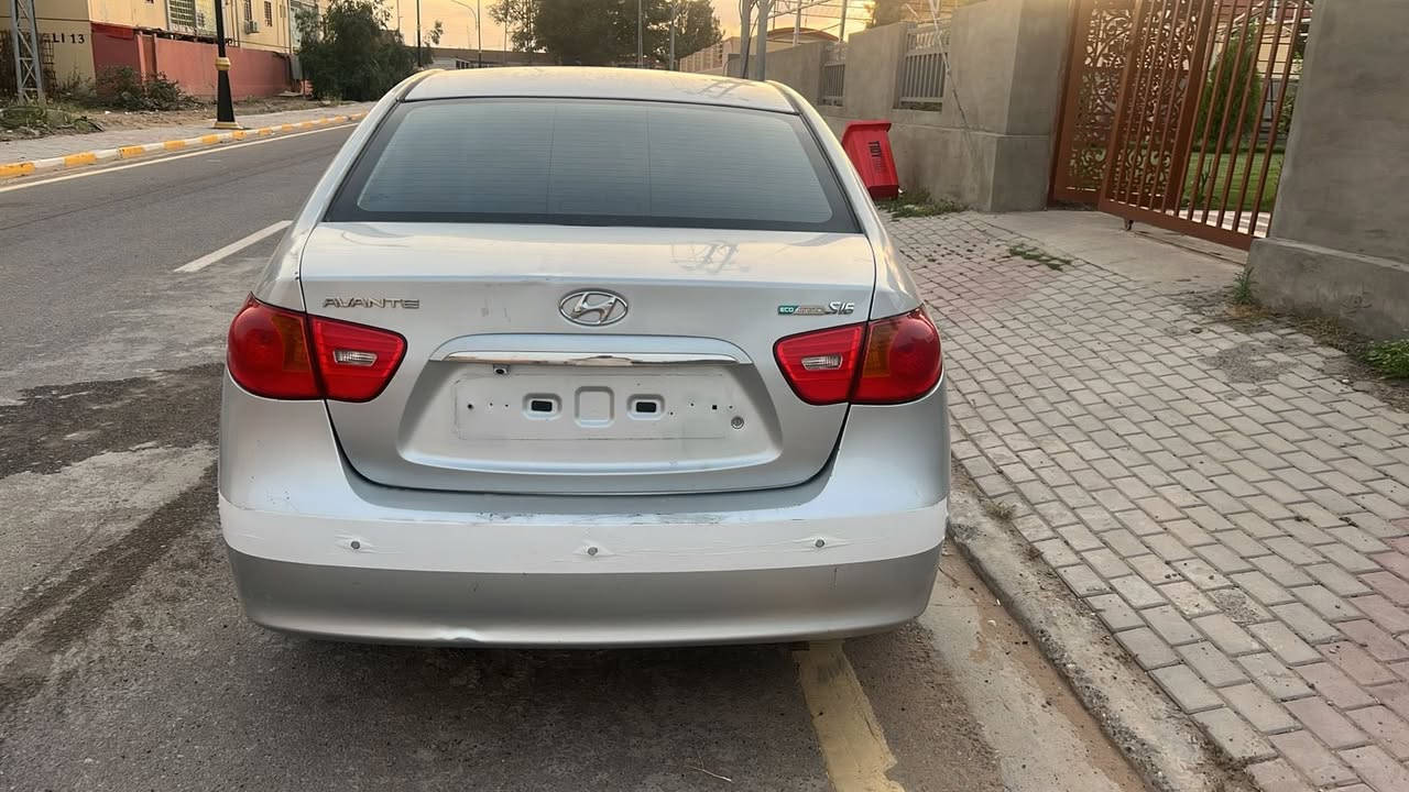 للبيع أفانتي ادوات فول مواصفات السياره نضيفه السعر 42وبي مجال
تخم تاير جديد 
تبريد ثلج 
كير محرك شرط 
الاتصال :***********
