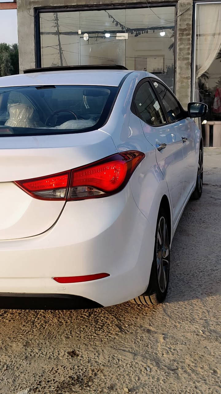 السلام عليكم النترا للبيع او مراوس حسب القناعه موديل 2016 كفاله عدا الدعاميات كير محرك تبريد تخم تاير حداديه 70بالميه رقم نجف تحويل ثاني يوم سنويه لل27 السعر 132 وبيه مجال للشراي للاستفسار الاتصال ***********
