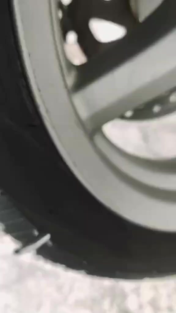 السلام عليكم دراجه للبيع بيه فقط لاستيك ولف الدراجه نضيفه نوزل السعر 800 وبيه مجال 
السعر 800 وبيه مجال بسيط جماعت700اطلع كبل الرقم *********** الدراجه نوزل
