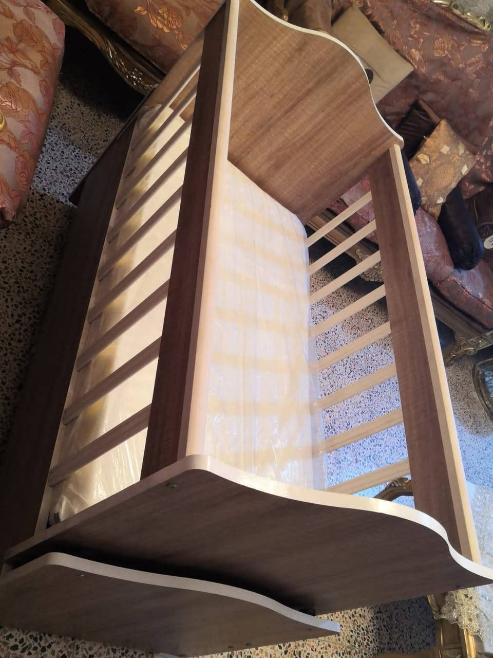 يا الله كاروك بهذه شكل جديد غير مستعمل بسعر مناسب عنواني بغداد الأعضمية 
***********
