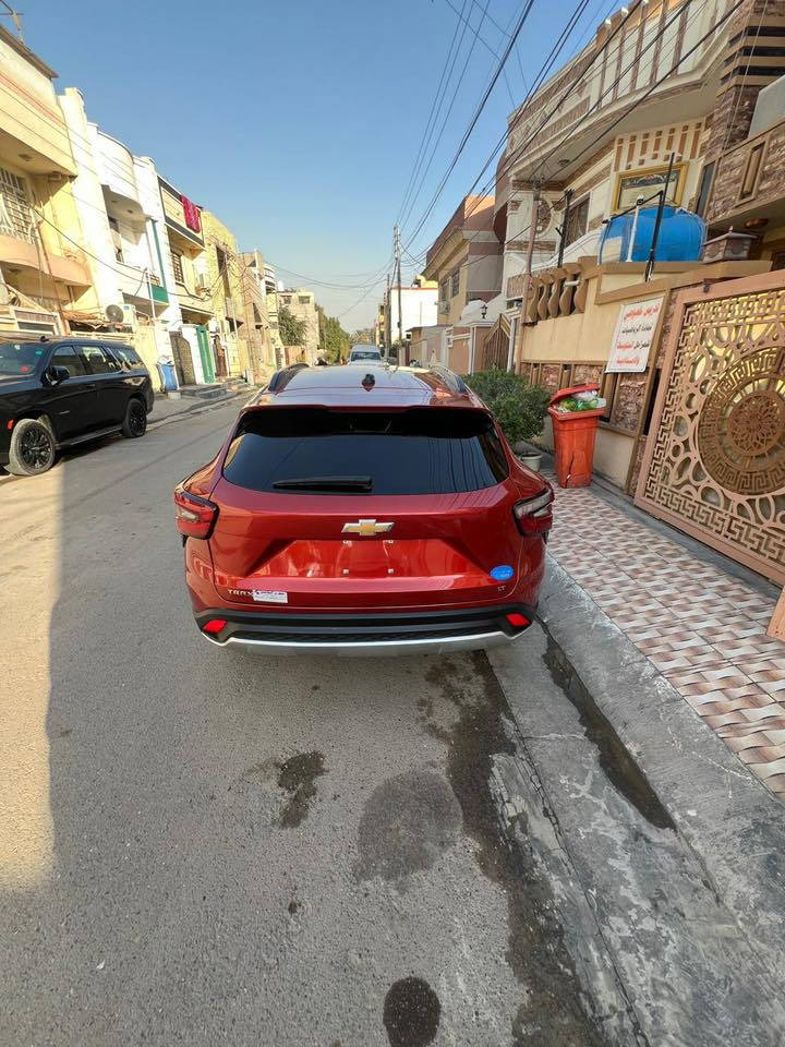 شوفرليه تراكس 2024 – مواصفات عالية

سيارة أنيقة ونظيفة، استخدام شخصي
ماشية 21 ألف كم فقط
بدون رقم – ترقيم بغداد

المواصفات:
• بصمة تشغيل (Keyless)
• شاشة كبيرة حديثة
• كاميرا + سنسرات
• تحكم بالمقود
• نظام ECO للوقود
• مكيف ممتاز
• ثبات عالي وقيادة ناعمة
• داخلية مرتبة جداً

ملاحظات بكل شفافية:
• الجامَلغ الأمامي مبدل
• البندر مبدل
• بيها صبغ تجميلي
• توجد بعض الملاحظات البسيطة تُذكر عند المعاينة

السعر: 160
قابل للتفاوض للجادين فقط

📞 ***********
