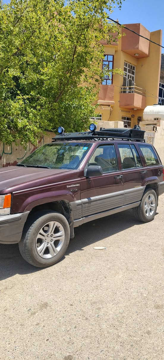 جيب شيروكي 95
كير ومحرك 3000 فيفيتي بطل اسود جدد  بالجيس ثالث مرة ابدله دهن
اكسل عقل بور  بريك صدر امامي خلفي جدد 
لايت زنون اصفر مشتريهن 120 دولار 
مازدات وشباك جدد 
تحويل ثاني يوم رقم ديالى 
ما مصبوغة ع البلاد 
ويالة مال جارجر حديث 
سعر 60 
***********
