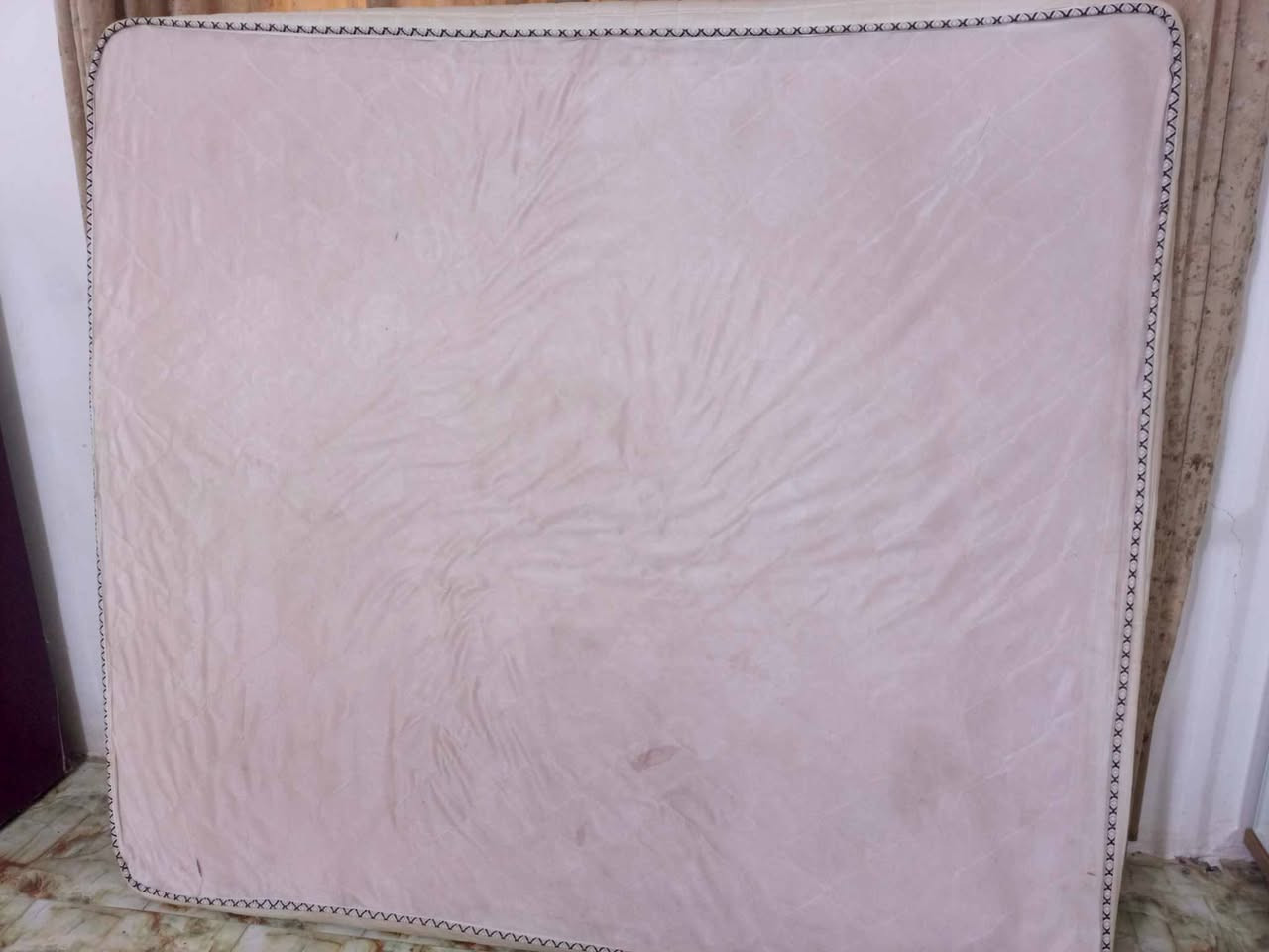 غرفه تركي سعره 600 قفل  
دوشك جربايه سعره 50 قفل 
الشطره قرب جسر حجي خيون


**إذا كنت صاحب هذا الإعلان وتريد حذفه لأي سبب، رجاءا أرسل رسالة إلى الدعم الفني**