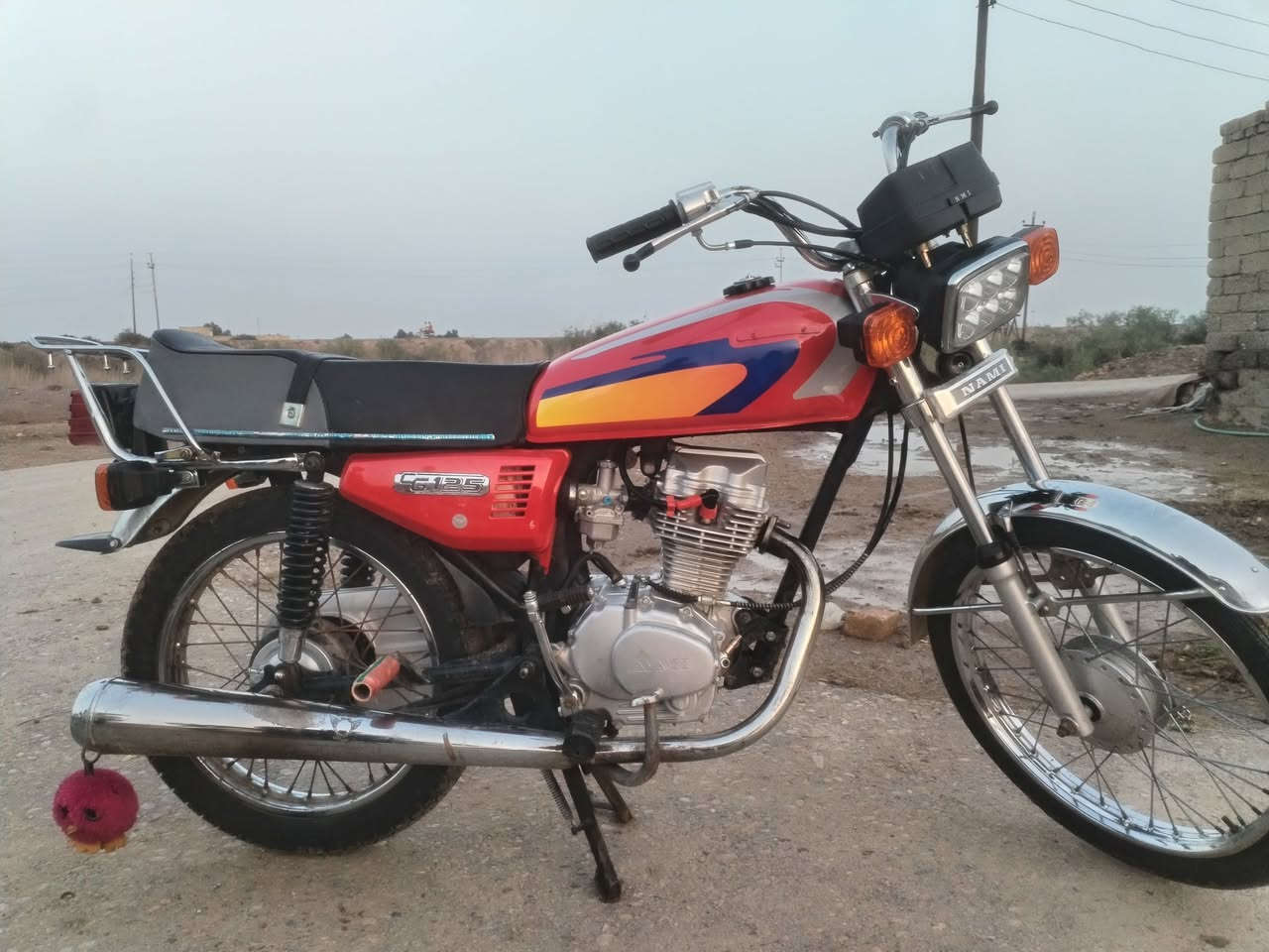 دراجه البيع نامه كله شغال ما ناقصه اي شي حته الو مراوس بحربيه كون نضيفه عادي مكاني المجر الكبير خاص موجود ***********
