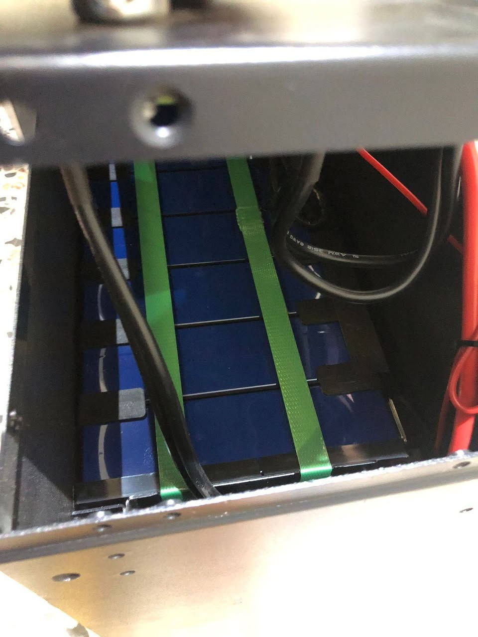 بطاريات عدد ٢ Geenpole ليثيوم فوسفات حديد 48v انتاج شهر العاشر ٢٠٢٣ باله مامستخدم سعة الواحدة 7.5kw للبيع السعر القطعة مليون و١٧٥ الف للحجز الاتصال على الرقم ***********
