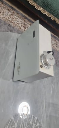 للبيع معطر من شركه احلى جو شتريته ب ٣٠٠ ابيعه ب ٢٠٠ استعمال قليل  رقمي...