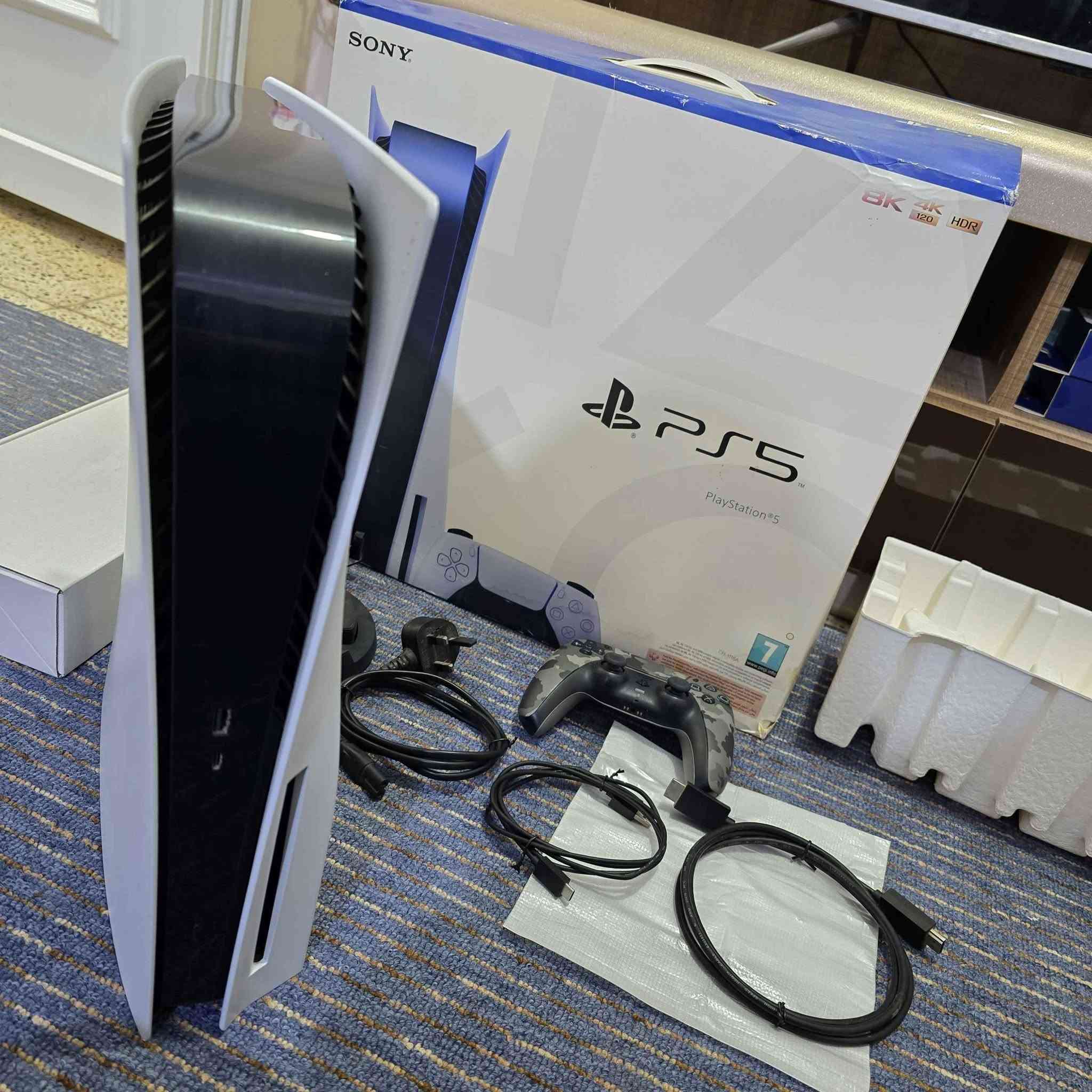 جهاز بلايستيشن 5
نظافة وحالة جيدة جداً
الأصدار الأول أوروبي
جويستك اصلي عسكري 
كارتون وملحقات اصلية
تستلم جهاز مغلف ومكبوس رسمي تغليف شركة
السعر 500 الف نهائي
واسط/الكوت/الحي
*********** الحال, واسط
