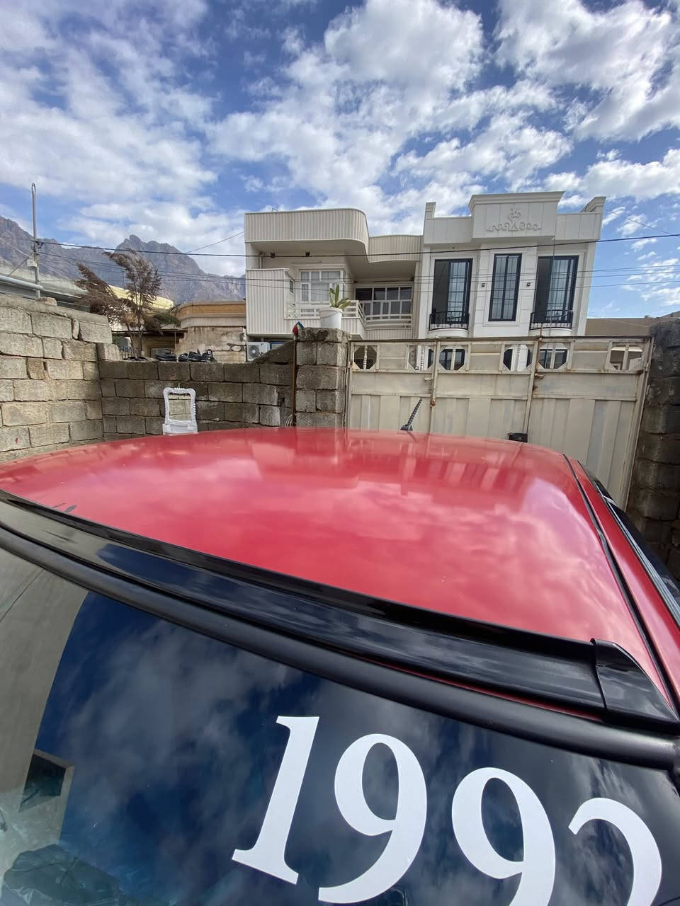 ئەم ئۆپڵە تەیحانە بۆ فرۆشتن شوێن ڕانیە
مەکینە 16 ی قایش پان  قفڵ مەرکەزی مۆدێل 1992 زۆر جوانووخاوێنوو پوختە ماڵی فەقیرە بەشەرتی تەقەوڕەقە کامل کارەبای مەزبووتە ئیشاڕەت لایت بەرزوو نزم فڵچە ئاوی فڵچە کێچی بەنزین کێچی حەماوە  گەرمی بەشەرت RPM - KMH سحری 16 وەرەقەو محامەلەی برایانە کێ موشتەریە تەلەفۆن بکات *********** شوێن ڕانیە 
ئەدمین ❤️
