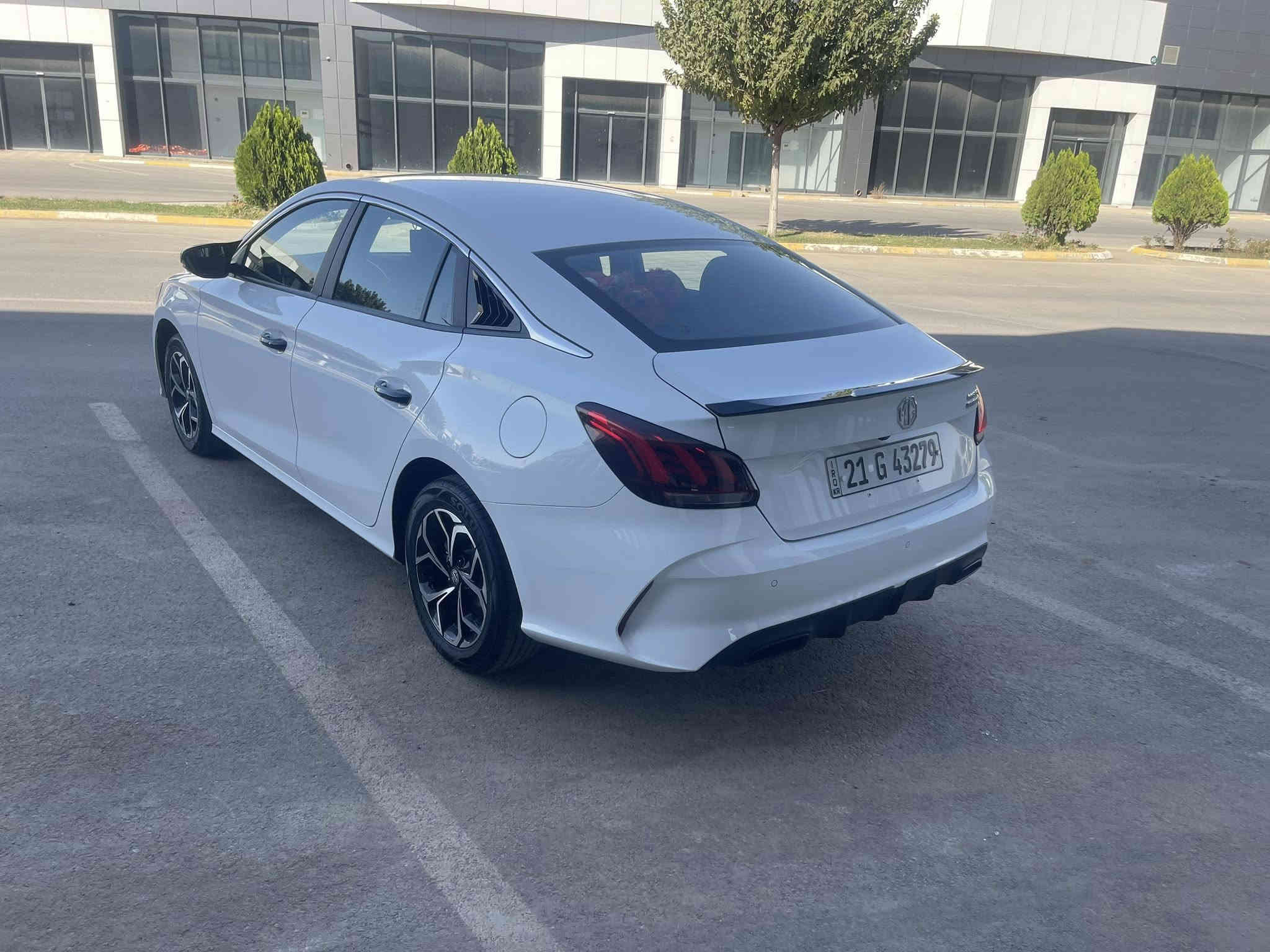 سلام عليكم
للبيع أو مراوسه 
MG5
مواصفات فول فول 
بدون تنته وگير عادي
سياره على وضع الشركه 
موديل 25
أي استفسار اتصل أو تعال خاص ***********
السعر 105$
