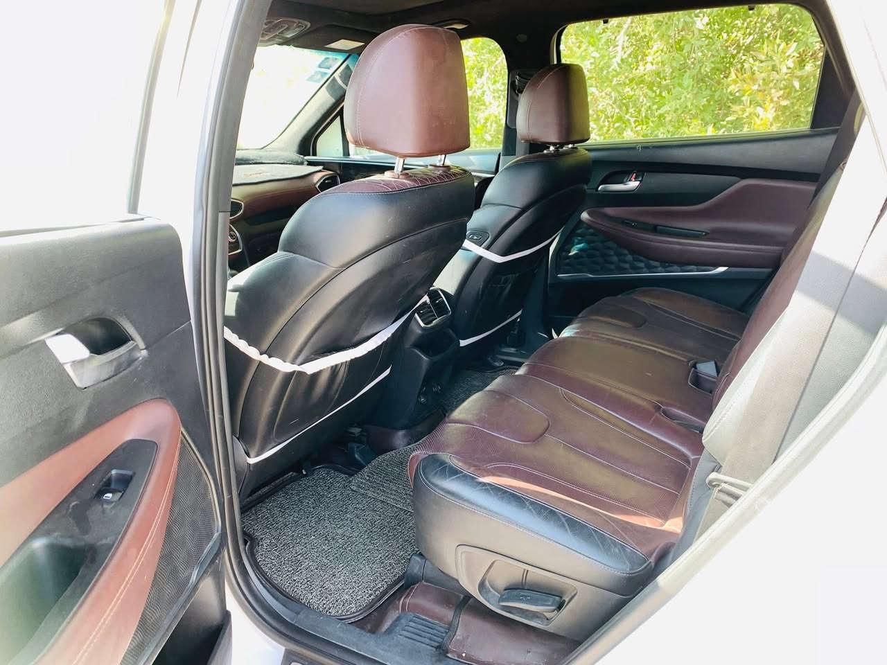 السلام عليكم…

سنتافي 2019 خليجي.

السياره بيها جنطه صبغ والبنيد الحافه صبغ السونار معروض 

محرك 6 سلندر3500 هاترك دفع رباعي...

المواصفات/ 

بصمة ، ابواب بصمة ،الكشنات الامامية كهرباء، لد نهاري ، الكشنات جلد، اشارات بالمري، مرايات شفط ، ترحيب المريات شاشه كاربلاي + انارة ، حساسات امامي خلفي ، كامره خلفيه دواره + كامره امامية، تبريد 3 قطع ، بانوراما على طول السياره 

 السيارة 7 راكب ،

  بردات خلفيه , (فووووووول تحكم استيرن) ، 

 مووود درايف ، مانع انزلاق ، 

تحكم انارة الدشبول ، اليدات نيكل +

 الويل حجم 19 

السيارة جديده جدا جاهزة استخدام شخصي ماشية141 كيلو 

رقم بغداد تحويل مباشر 

المكان واسط الكوت 

السعر 220 وبي مجال

للاستفسار الرقم 

***********
