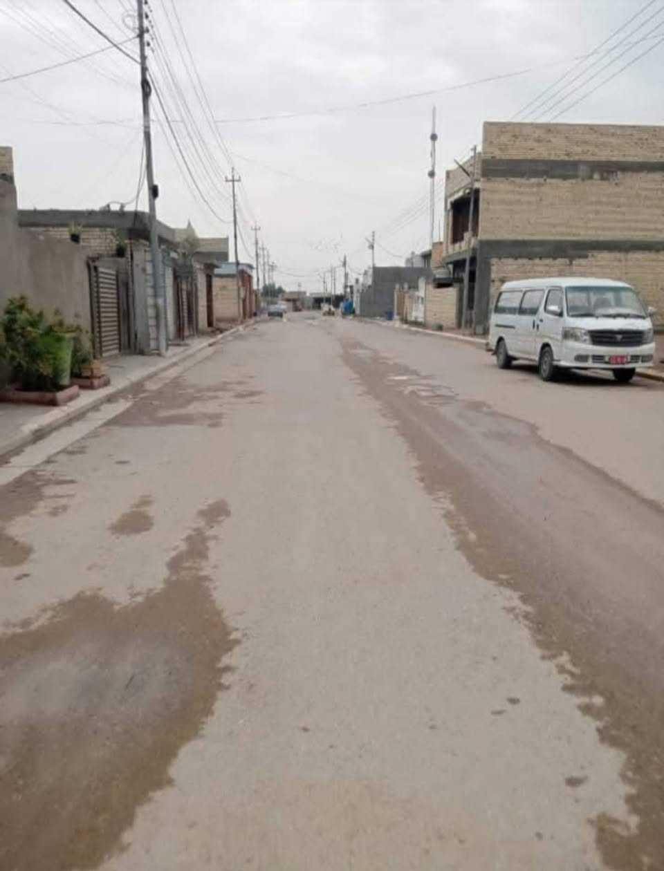 يااللة اسلام عليكم بيت للبيع حي الفرات مقابل حي النصر سند 25 باقي التفاصيل في الصور  ومقطع فيديو مفصل استفسار اكثر اتصل على رقم 
***********
السعر 70 اوبي مجال إنشاء الله
