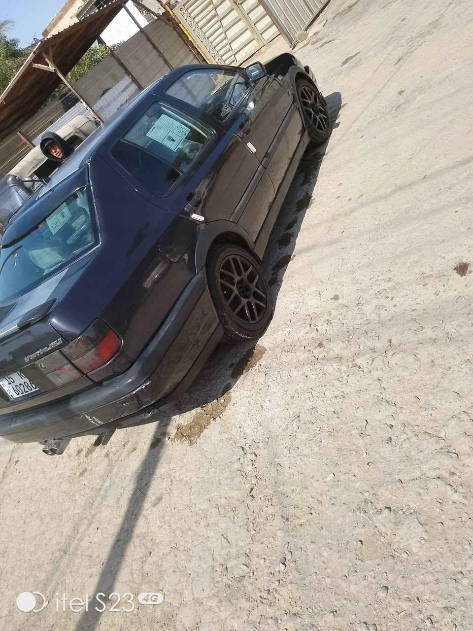 سلام عليكم سياره كولف فوكس واكن موديل1992 سياره جاهزه مكينه رياضي سته سلندر تخم كير عادي تاير جديد تبريد سياره حيل حلوه وبلعفيه عليخذه رقم نبار نكليزي مصفره غرمات تحويل مباشر مكاني بغدادشراي يخابر رقمي ***********
