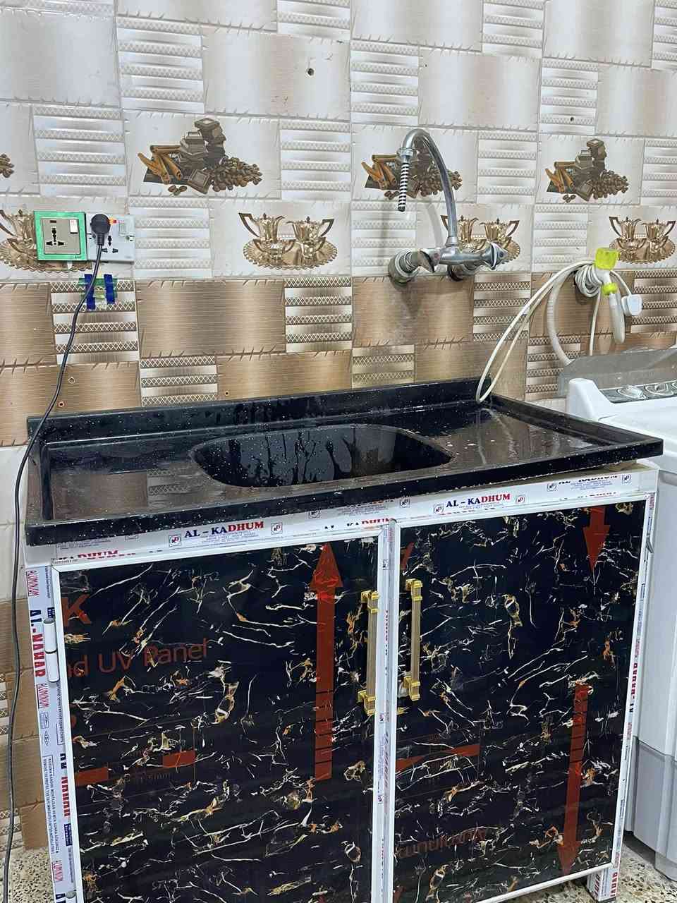 كاونتر ألمنيوم نظيف 
قياس مترين و سنك مرمر متر للبيع 
ذي قار /حي اور 
السعر 185 و بي مجال 
***********للاستفسار واتساب
