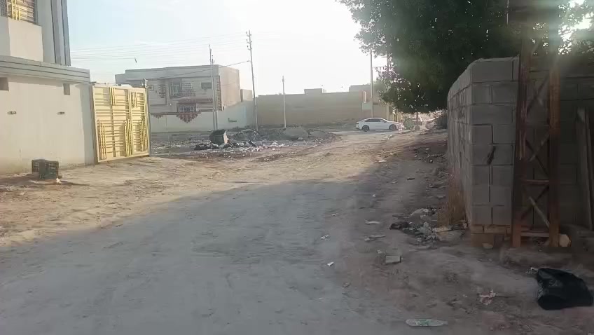 قطعة للبيع مساحة 200 ركن ب حي شهداء مقابيل حي جوادين للاستفسار ***********
