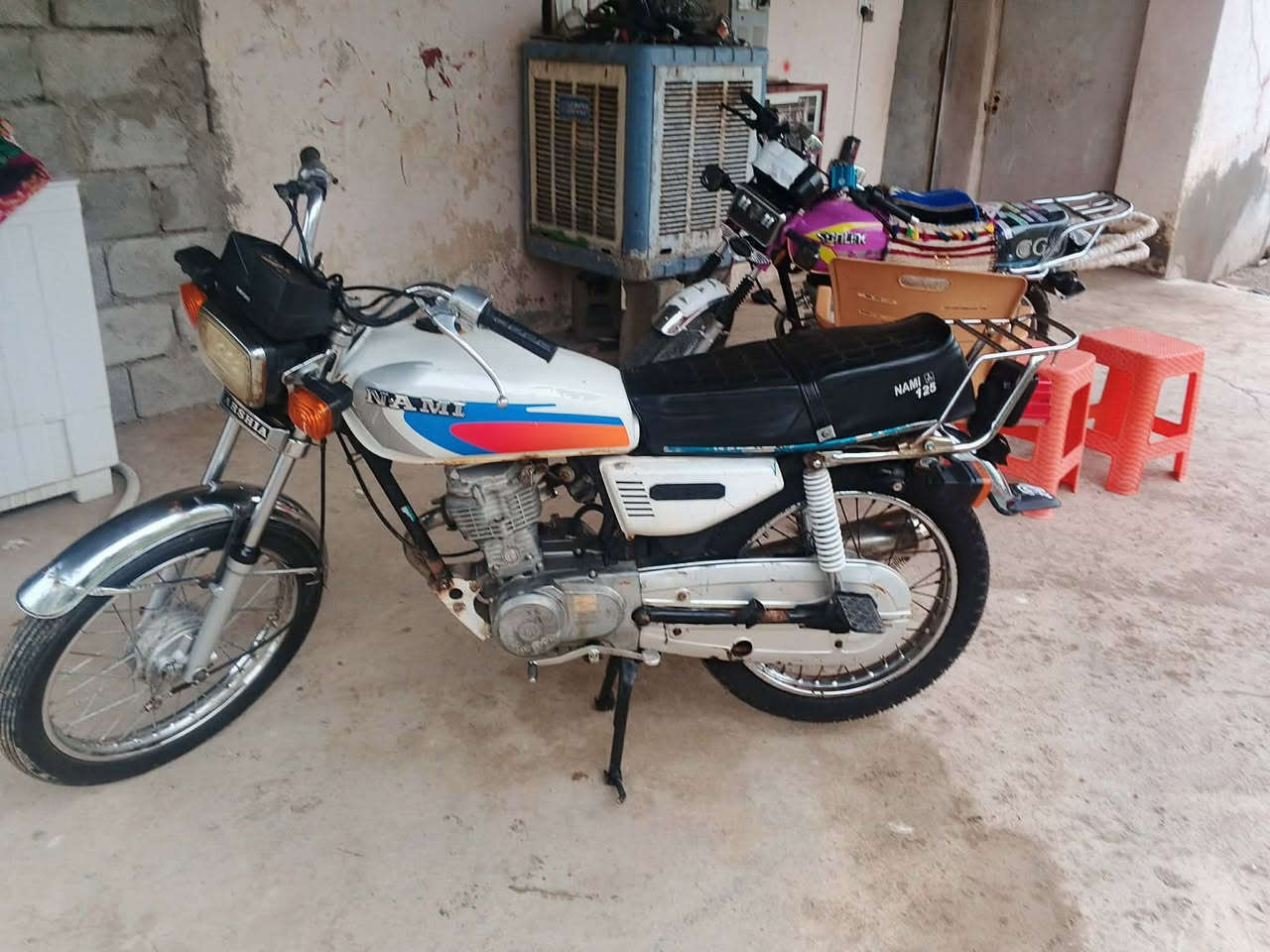 سلام عليكم دراجه للبيع أوراق اصولي دراجه يرادلهه ترتيبات كهربائيات شغاله  السعر 300 وبيهه مجال شي بسيط مراوس يرهم شعدك نزل مكاني ديالى كنعان الإستفسار ***********
