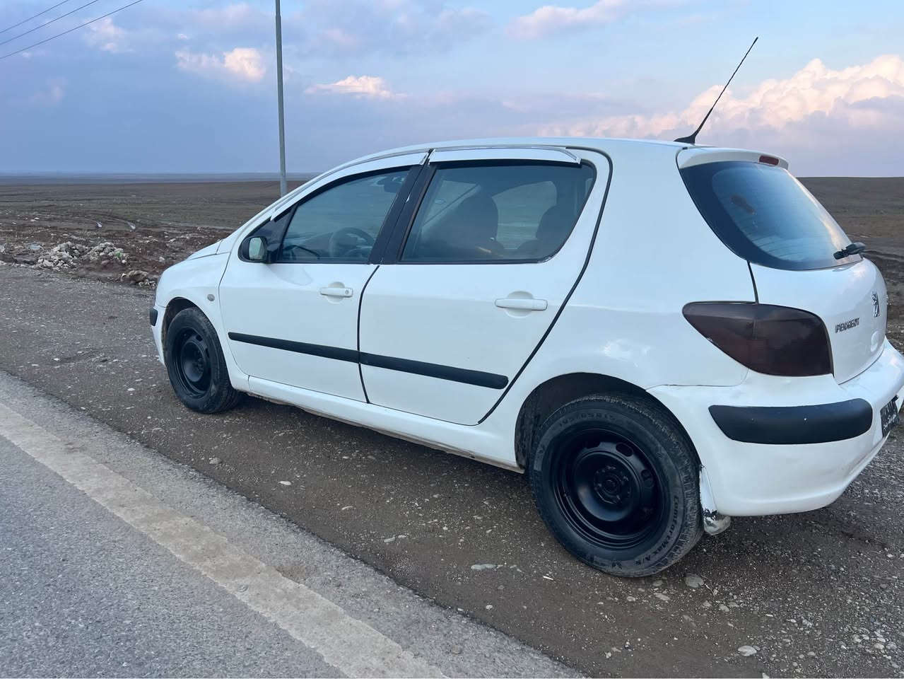 بيجؤ موديل 2005
سنه ويو ئه وليات به شرت
مه كينه و گير به شرت 
كاره باى به شرت 
بيشو دواى بئته قوره قه 
ته بريدى ساردو گه رم به شرت
چوارتايه تازه 
ده عمى قورسى نيه 
شاشه ئايپات
نرخى 37گه لاو معا مه له
شوين چم چمال شمشمل, السليمانية


**إذا كنت صاحب هذا الإعلان وتريد حذفه لأي سبب، رجاءا أرسل رسالة إلى الدعم الفني**