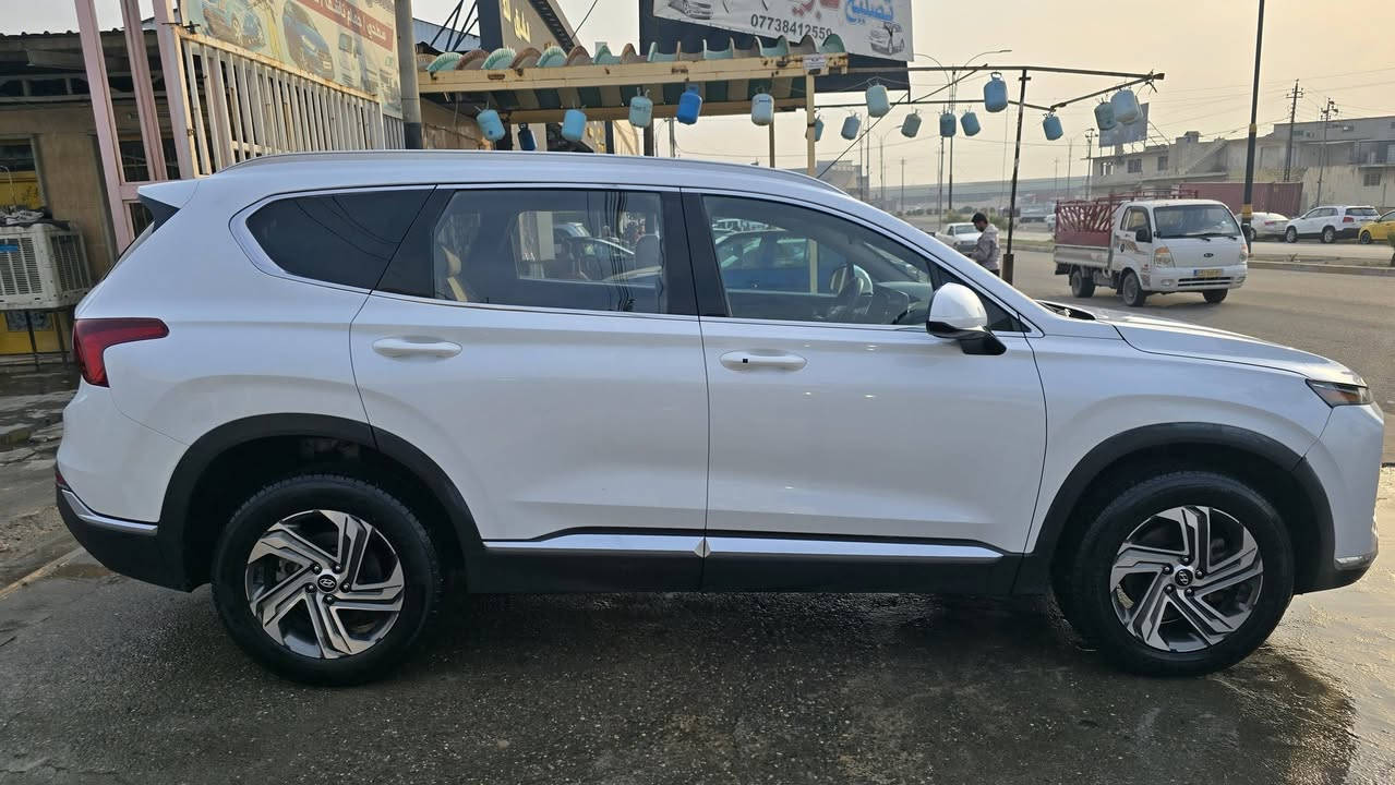 سنتافي للبيع موديل ٢٠٢٢ أمريكي ضرر نص بوند صبغ بيها  جاملغ بارد زاد رصعات موضحه بل صور رقم اربيل  هزه.جديده سياره نص فول كشنات هيتر. كشن سايق تحكم كهربائي انظمه قياده ماشيه ٦٨ميل الاستفسار مراسله صفحة او الاتصال على الأرقام التالية
***********
***********
