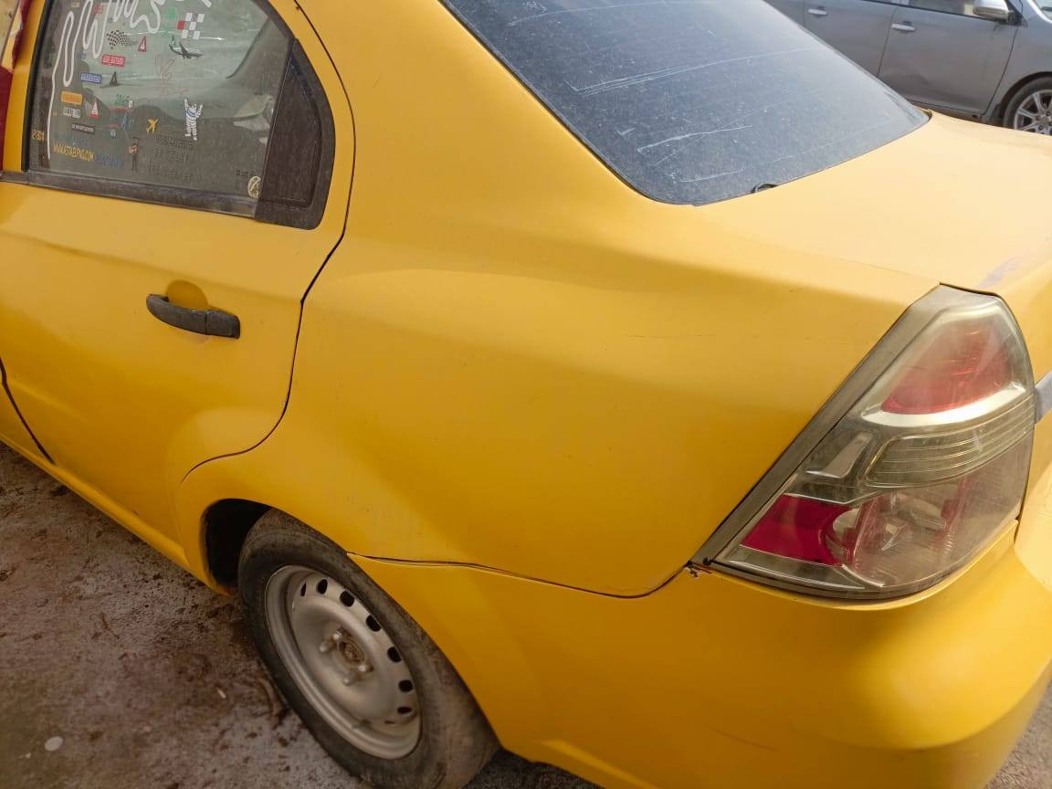 سلام عليكم
افيو 2009
محرك و كير عادي و مشط كلهم حاويه 
سياره مداور ثاني يوم رقم أحمر مطلوبه غرامات 300
سنويه منتهيه بل 2022
سعر 30 وبيه مجال للشراي 
مكان الناصرية ***********
