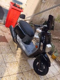 شباب عندي بوليسي موديل 11 صارلهة من طالعة 4اشهة دراجه نضيفه مكيني مكفو...