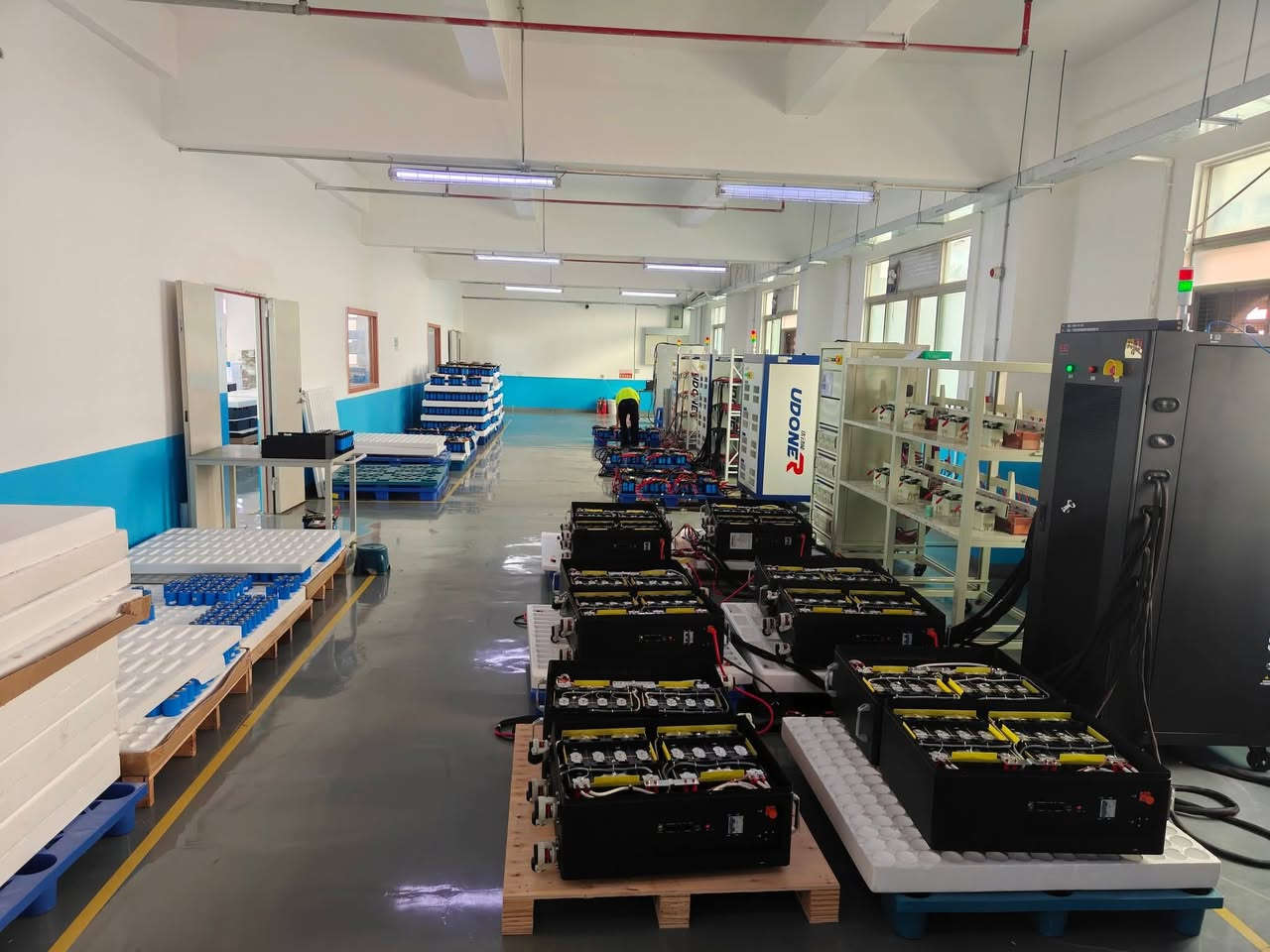 الجودة ها هنا..... الجودة ها هنا..... الجودة ها هنا
نقولها ثلاث وبكل فخر

بطارية استدامة صنعت بأعلى المواصفات، وتنافس كبرى الماركات العالمية في الجودة والاعتمادية.

إذا تريد منتج أصلي بمعايير درجة أولى وضمان حقيقي…
لا تدور بعيد ، استدامة هي خيارك الأول.
حجم 16 كيلوواط
خلايا EVE Grade A 314A

(ضمان ٧ سنوات)  
تواصل عالخاص


**إذا كنت صاحب هذا الإعلان وتريد حذفه لأي سبب، رجاءا أرسل رسالة إلى الدعم الفني**