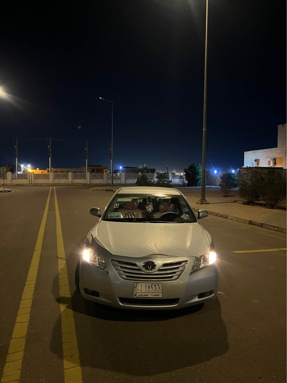 كامري مديل 2009 خليجي بصره باسمي رقم الانكليزي GL  تبريد قطعتين مكيينه 4 سلندر مكفوله من صبغ والتبديل والحادث القوي بيها زلوغ ودحجتين بلمداكر  كير سليم مكينه تنقص داخلها جديد ماشي 200 مكاني بصره طويسه السعر 95 وبيها مجال واتس او اتصال فقط *********** البصرة, العراق
