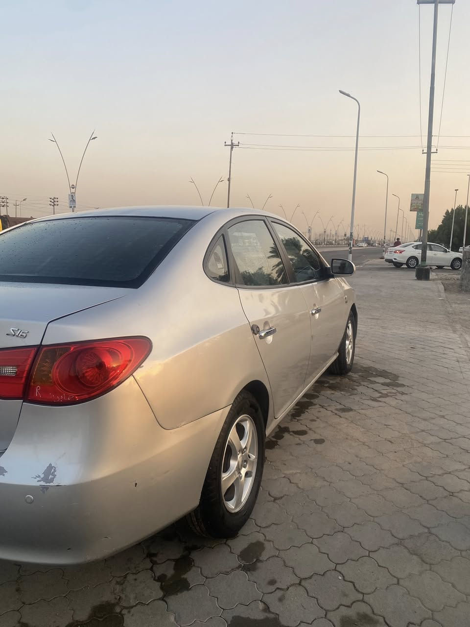 لسلام عليكم 
الانترا الانتي 2010 
السيارة ادوات متومه اربيل انكليزي 
كصه جنطه 
سيارة كفاله كير مكينه تبريد تدفئه 
مري شفط 
كهربائيات كلها شغله ما بيها اي نقص 
تدفئه كشنات 
بيديها نضيف 
مشتغليها شغل باجات ولا مبين الكص 
السعر 43 و بيها مجال قليل 
مكاني البصرة 
رقم تلفون واتساب و اتصال 
***********
