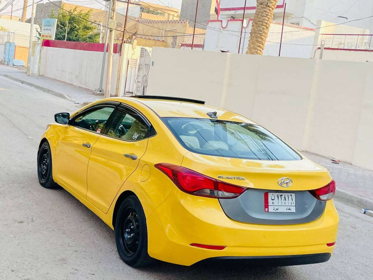 سلام عليكم هونداي إلنترا موديل 2016 وارد امريكي حادث جاملغ امامي فقط ولباقي مكفولة سيارة فول مواصفات واحد علا واحد سيارة جديدة وجاهزة من كلشي تبريد ثلج حدادية تخم تاير كير ومكينة 2000 مكفولات سنوية الغاية 2028 هيه وغرمات مصفره السعر 117 لاستفسار علا رقم *********** مكان سيارة كربلاء كربلاء, العراق
