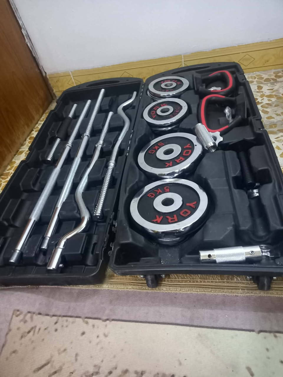 للبيع جدد استخدام قليل وزن ٥٥ كيلو سعرهم ١١٠ الف قفل
مكاني موصل ***********
***********
