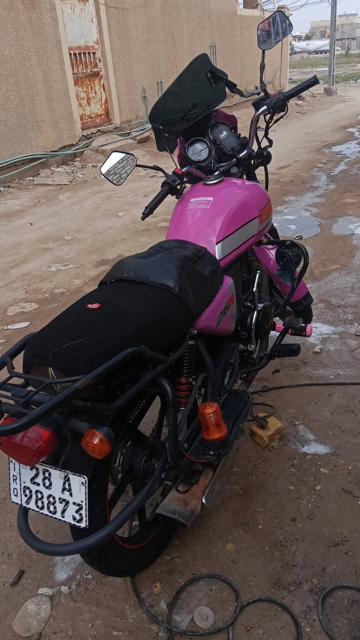 سلام عليكم دايون نفخ دراجه خير من الله مكينه كفاله زوج تايرات جدد ويل وره جديد كامله دراجه وياها صندوك دلفري سعر1900وبيها مجال رقم وسنويه ب اسمي عنواني كوفه شارع معمل***********
