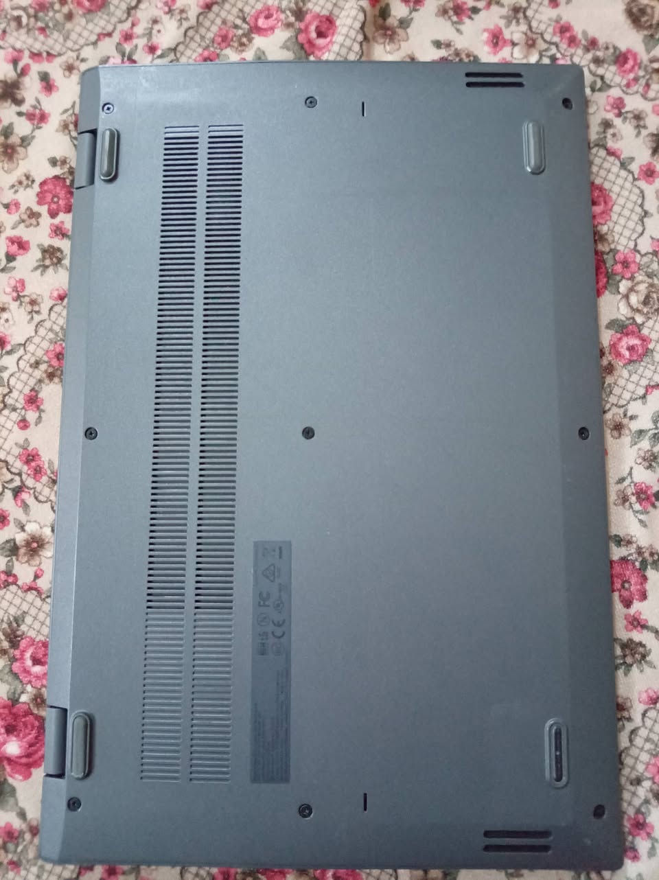 لابتوب لينوفو  نضام اندرويد جديد ما مستخدم ذاكره 32 كيكه كامره اماميه يدعم جميع التطبيقات منفذ رام  منفذ شحن2 تايب سي مع شاحنه اصليه
الاستفسار ***********  واتساب               مكان بغداد حي اور 
سعر 125 وبيه مجال
