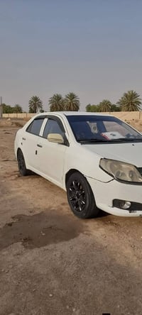 جيلي ام كي للبيع كير    محرك  نضيف  صدر نص عمر  رقم بغداد خصوصي شرط ال...