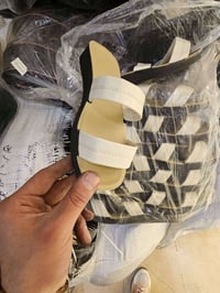 ٨٠٠٠ زوج • رجالي نسائي • تنزيلات العيد