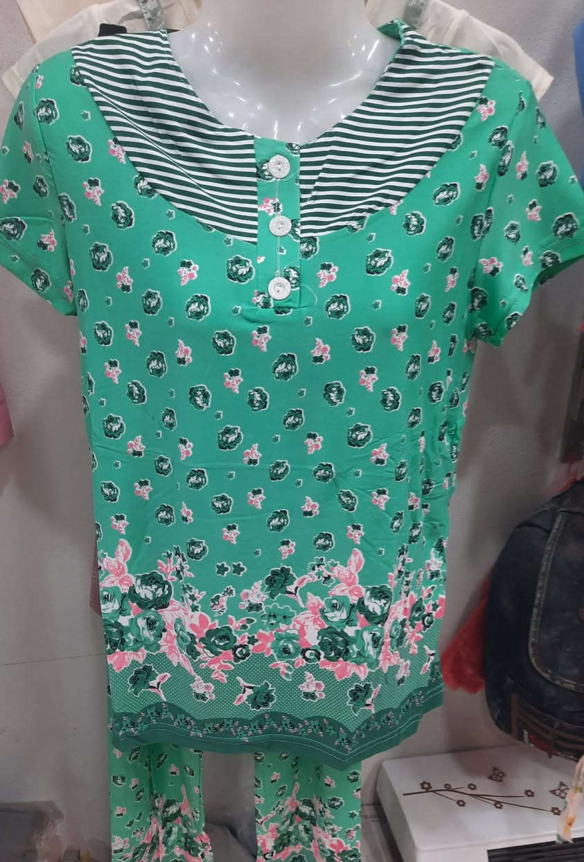 عرض خاص من ازياء الق عنه. 
تراك محير ونسائي. 
قماش فانيله زبدة. 
قياسات XXXL.XXL.XL.L
السعر فقط ٥٠٠٠ دينار.


**إذا كنت صاحب هذا الإعلان وتريد حذفه لأي سبب، رجاءا أرسل رسالة إلى الدعم الفني**