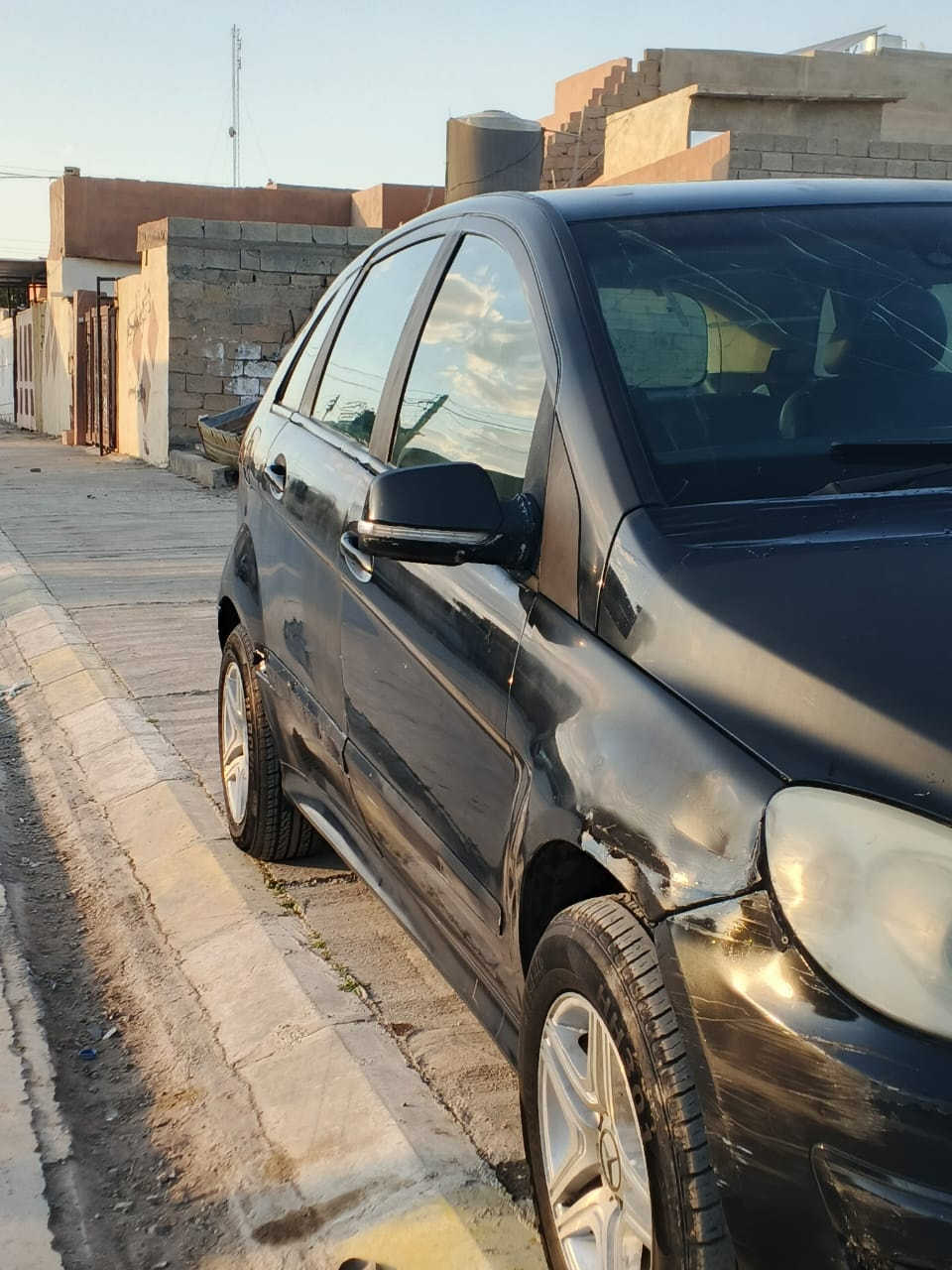 لبيع سيارة مارسدس 2008 رقم اربيل،بيها،عطل،في،الكير حيانن يضهر اثناء المشي ومحرك بي صرف السعر 35, وبيها مجال ***********
