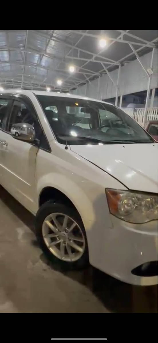 سلام عليكم 
كرفان 2017 فول فول 
بيها ٥مكانات صبغ 
سياره كلش حلوه وجاهزه من كل شي كير محرك كله شرط 
سعر كلش مناسب 130 مكاني كركوك 
*********** كركوك, العراق
