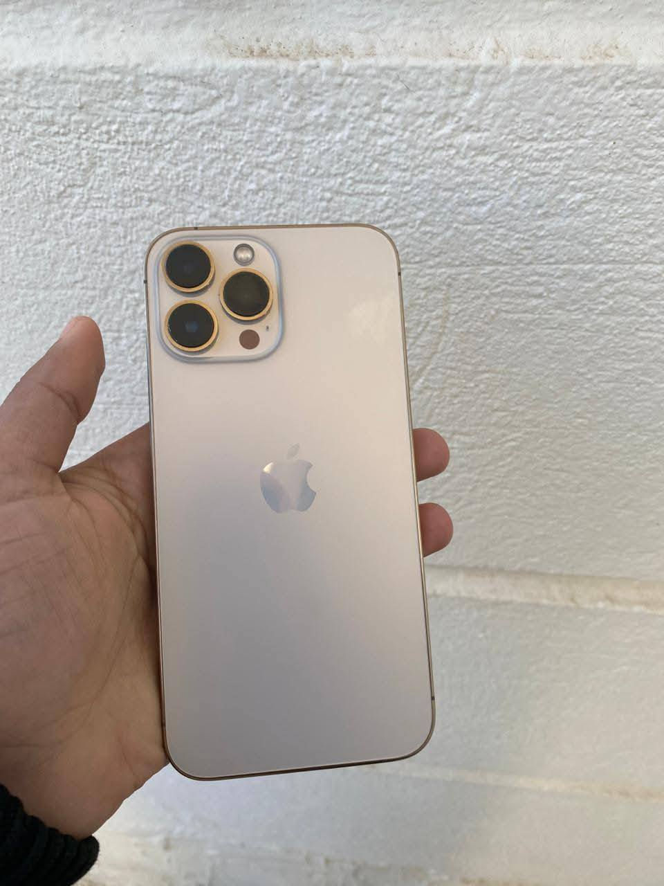 للبيع 13 برو ماكس مبدل شاشه اصليه فقط ذاكره 512 السعر 550 وبي مجال ***********
