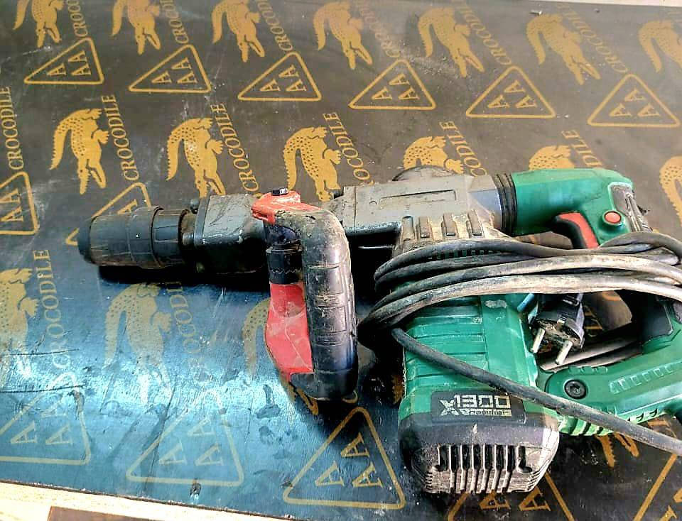 شركة بارك سايد 
دريل همر كسار مع دريل همر برينة و تقشير مستخدم
السعر الجهازين 50 والتوصيل 5 
للحجز والاستفسار مراسلة الصفحة او تواصل على الواتساب ***********
