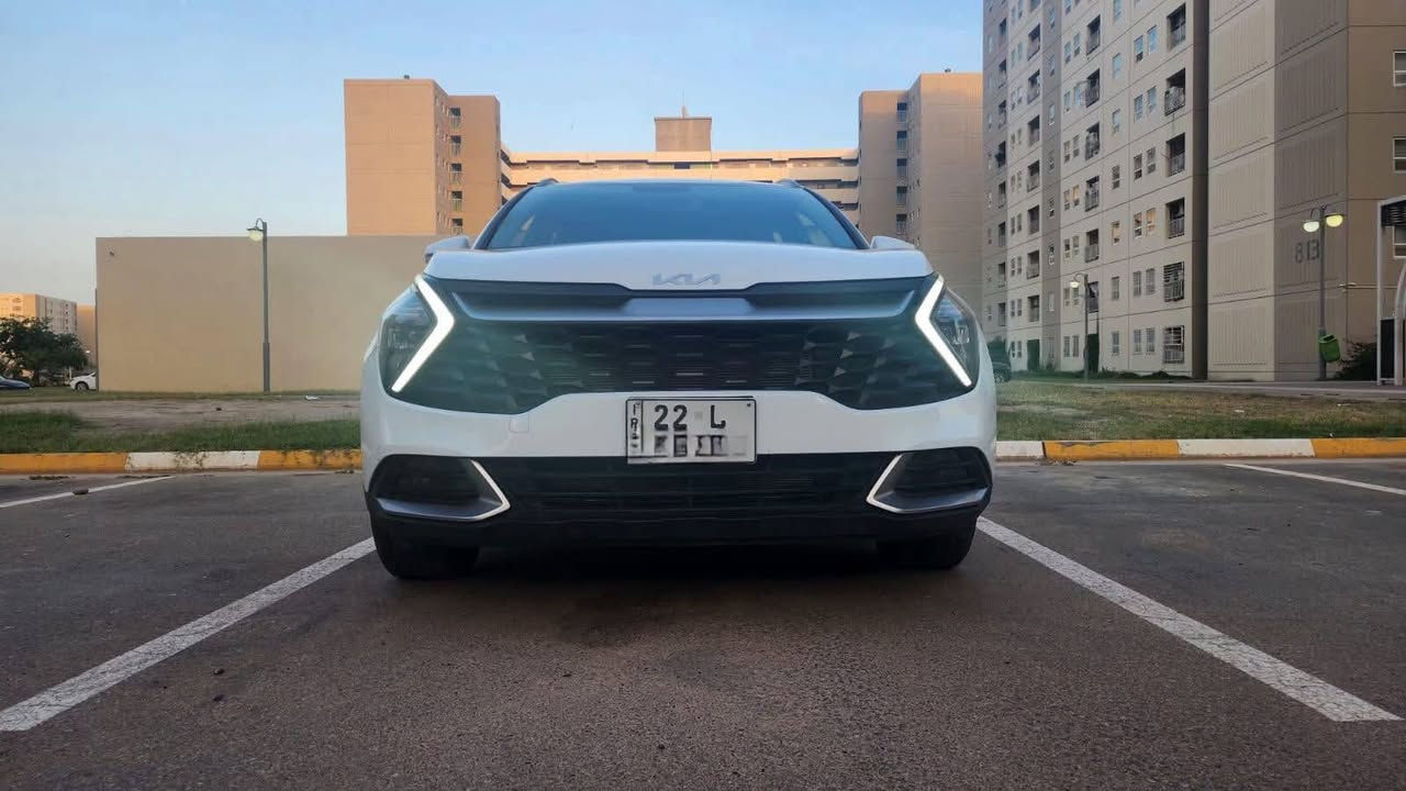 السلام عليكم ... للبيع سيارة كيا سبورتج خليجي موديل 2023
خالية من اي حادث
مواصفات الخليجي معروفة
الرقم أربيل
ما داخلة صيانة عند أي فيتر و الحمد لله.
السعر المطلوب 20,000 $
الملاحظات:
فطور بالزجاج الأمامي نتيجة الحصو.
عداد السير 98,000 km
للتواصل عبر الماسنجر
او واتساب
***********
تواجد السيارة (بسماية)
