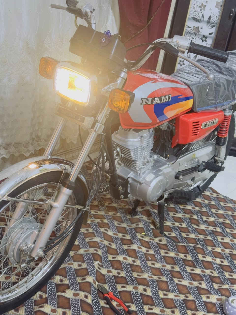 نامه اصلي 23 مكفوله من كفاله عامه 
السعر 1400 وبي مجال لوتي اطلع كبل مع احترامي للزينين 
مكان كوت حي الجهاد ***********
